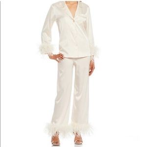 Antonio Melani feather trim pajama set Size L